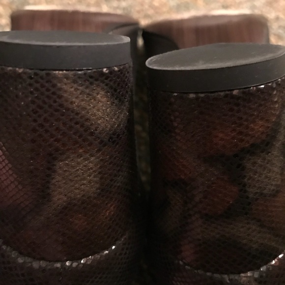 🆕Stuart Weitzman Snakeskin Pumps Size 7.5 N - Picture 6 of 6